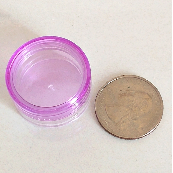 New Bundle of 20 pcs. Of Twist Top Sample Containers - Picture 3 of 3